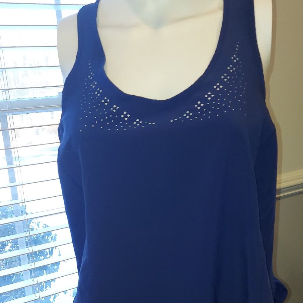 NWOT Navy 90 degrees work-out top